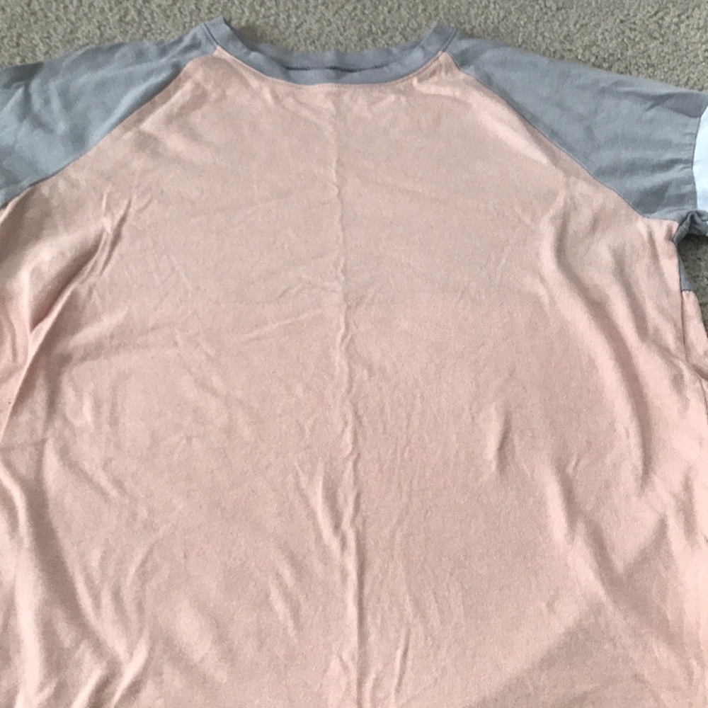 Size small hollister oversized long sleeve tee